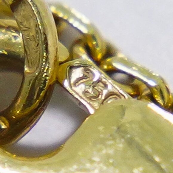 Van Cleef & Arpels Sweet Alhambra Mother of Pearl Necklace 750 Yellow Gold - Picture 5 of 9